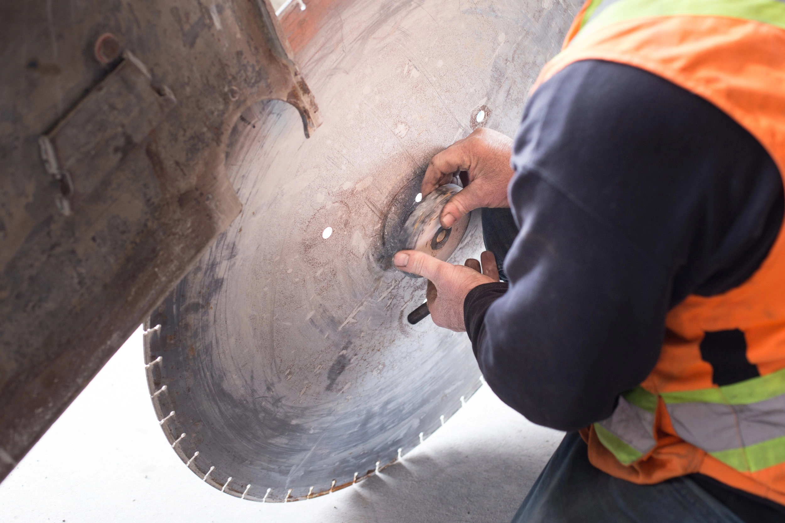 Wire sawing thick reinforced concrete by CDS in Hamilton, Ontario